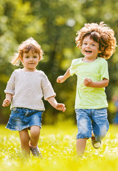 young-children-running